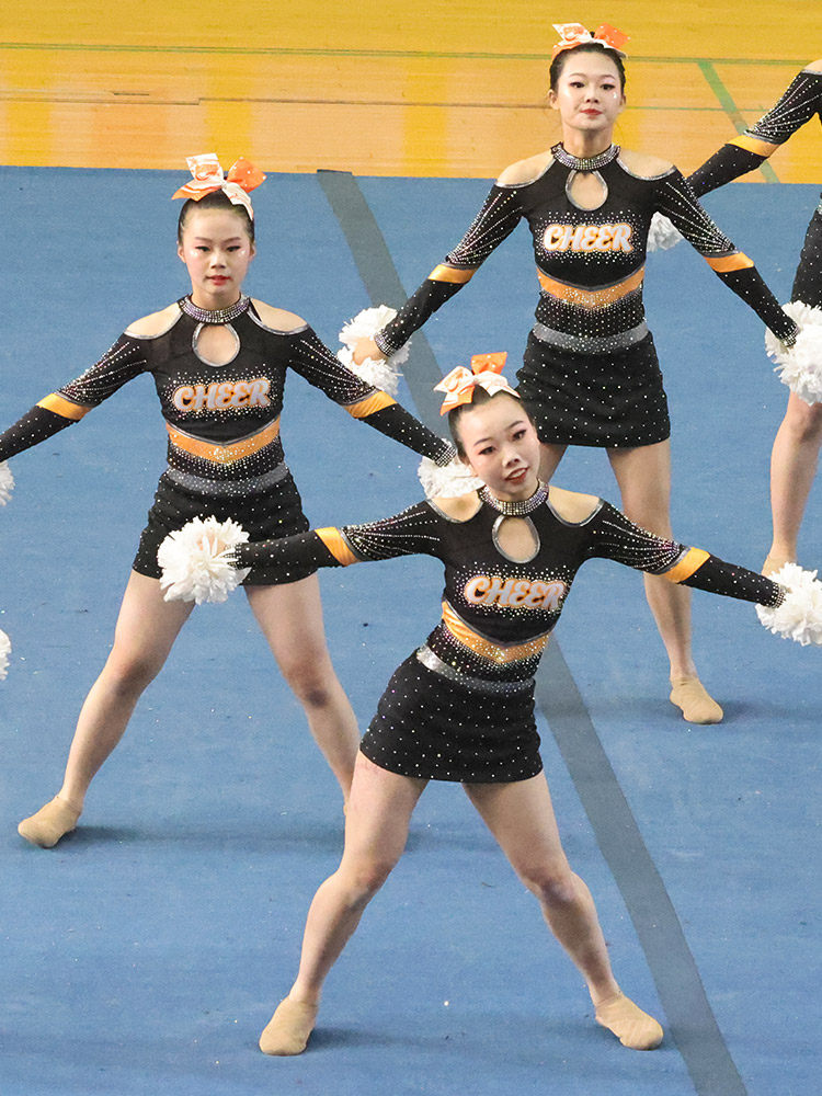 啦啦队演出服健美操服装套装