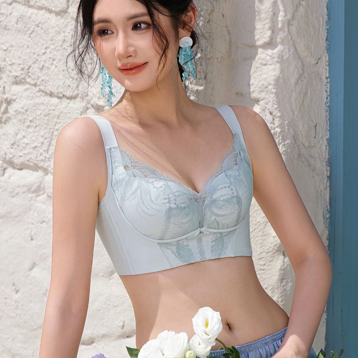 奥嘉馨2339轻薄杯无钢圈上托聚拢莫代尔棉蕾丝收副乳女士内衣文胸