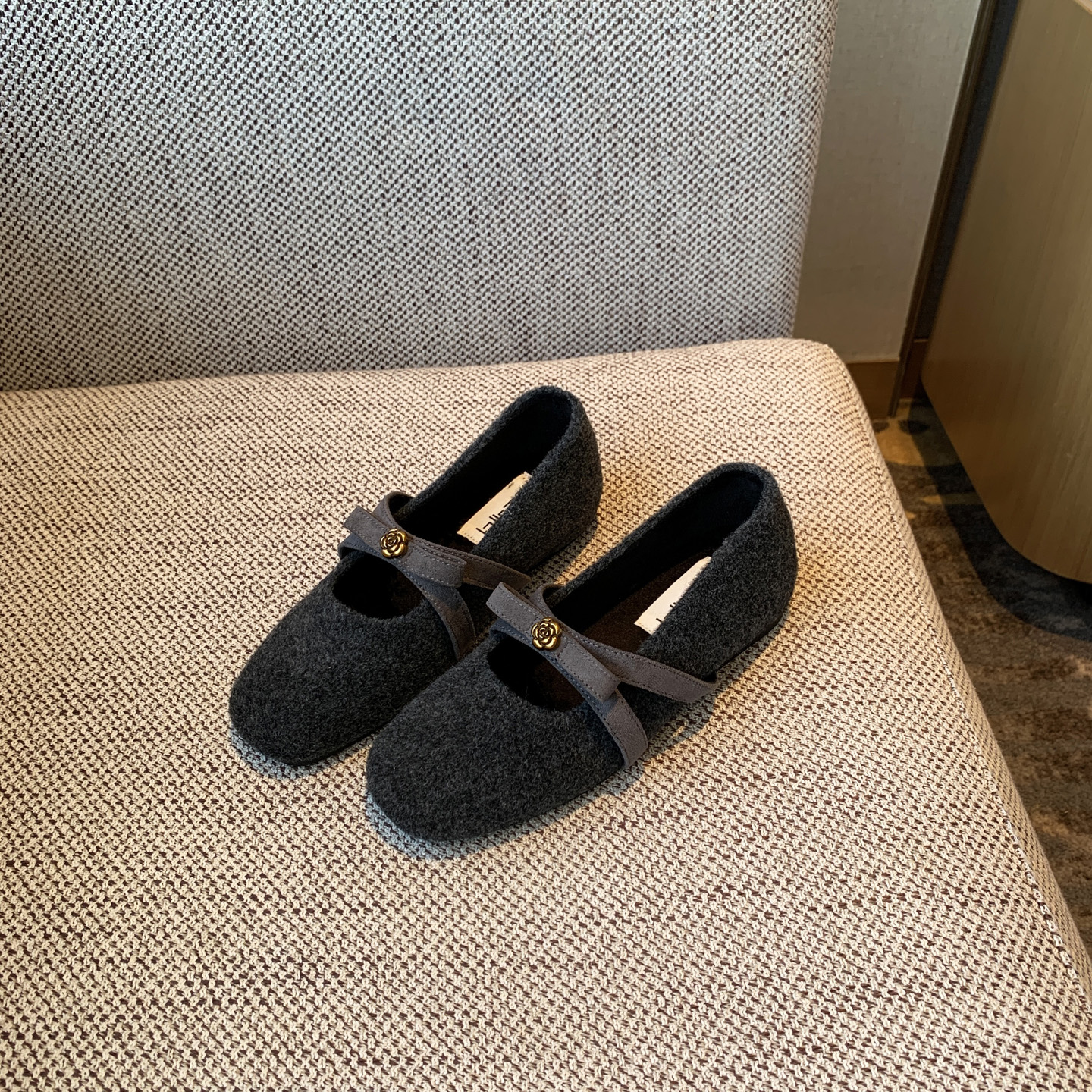 曼斯贝勒2025冬季加绒内增高单鞋