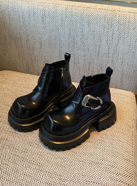 【TFM】英伦风厚底马丁靴女黑色金属扣松糕底增高百搭加绒短靴子