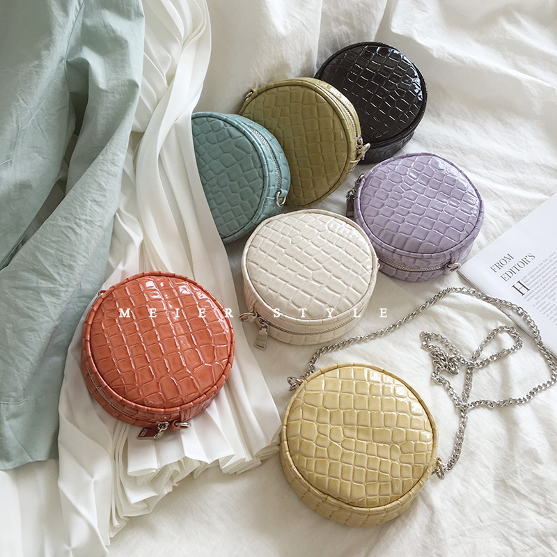 ins时尚马卡龙鳄鱼纹小圆包漆皮亮面链条包口红包斜挎小包迷你包