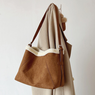 韩系ins复古绒面托特包撞色羊羔毛腋下单肩包毛绒包毛毛包斜挎包
