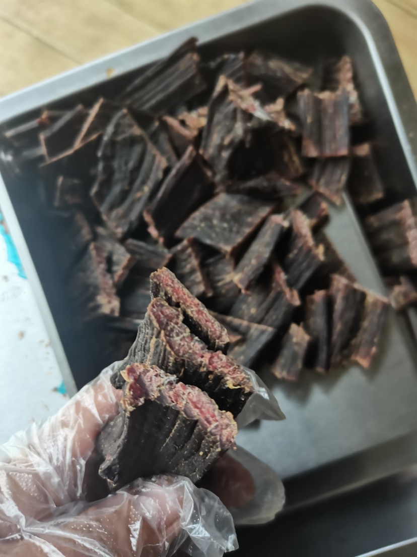 云南香格里拉手撕牦牛干巴500克，（有五香麻辣，拍下备注）