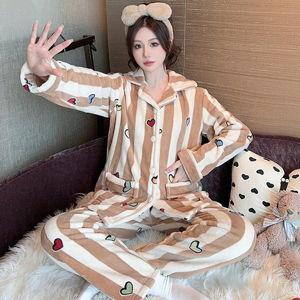 2025新款秋冬季加厚珊瑚绒睡衣女士法兰绒家居服套装加绒大码保暖