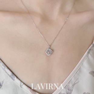 LAVIRNA 轻奢锁骨送女友礼物 s925纯银花朵白玉髓项链女款 2025新款