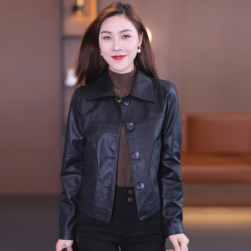 海宁真皮翻领皮衣外套女2025秋季新宽松复古时髦机车服短款皮夹克