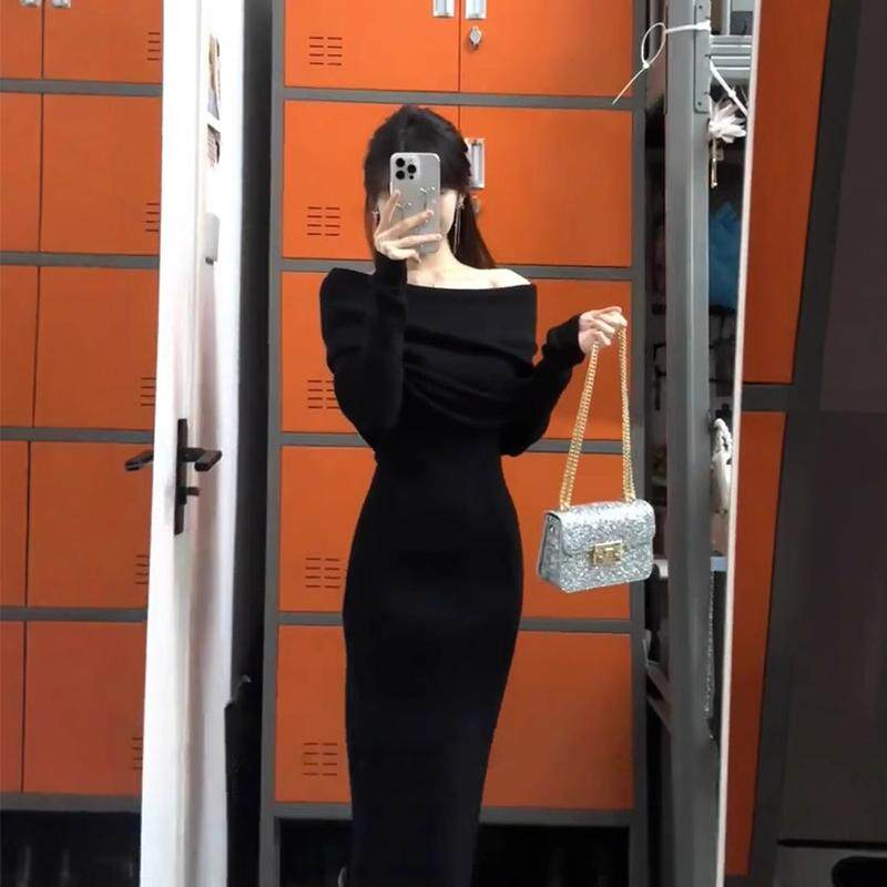 黑色一字肩针织连衣裙女秋冬季高级感打底内搭修身显瘦气质长裙子