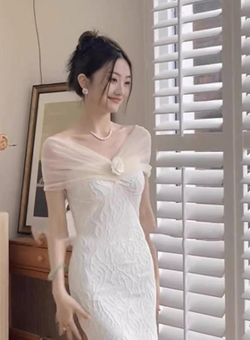 敬酒服订婚礼服裙高端轻奢小众晨袍新娘气质名媛绝美一字肩连衣裙