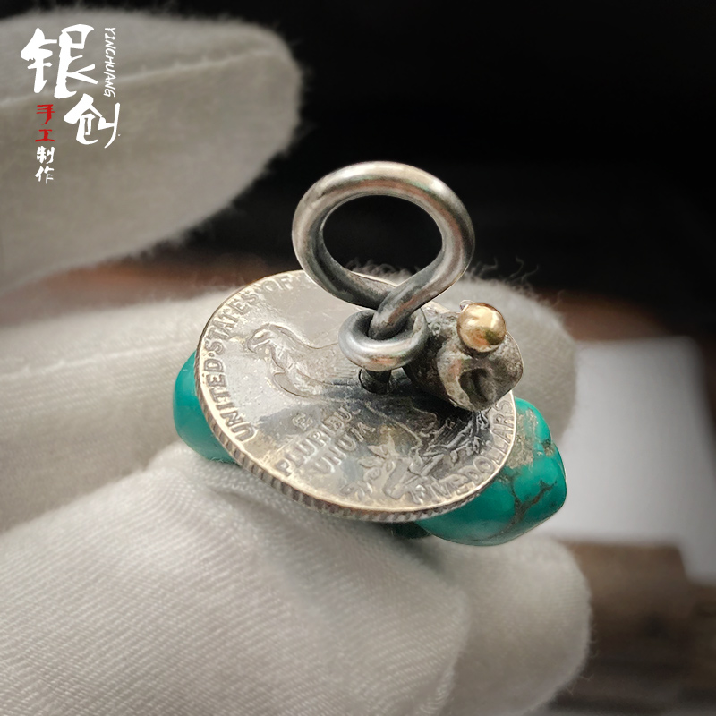 高山隆骷髅头随型松石吊坠