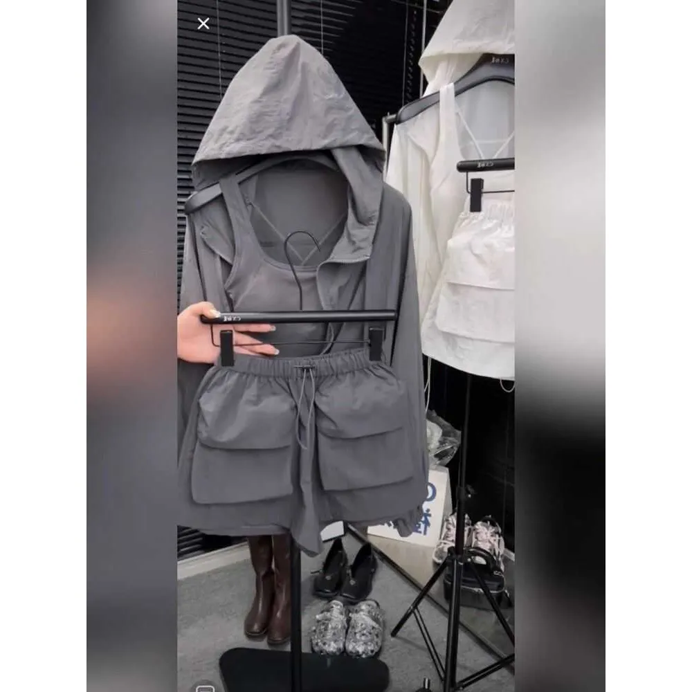 TR春夏新款防晒设计感小众灰色显瘦连帽外套短裤运动风套装