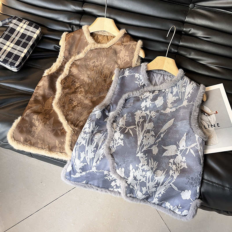 新中式百搭休闲款夹棉马甲2026春季新款复古国风无袖坎肩毛边上衣,女装/女士精品,马夹,淘宝优惠券,粉丝福利购,淘宝优惠卷