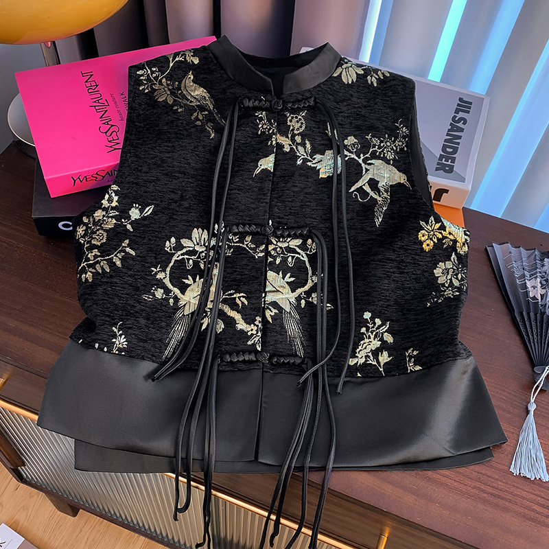 新中式国风宋锦唐装马甲女早秋新款复古流苏盘扣无袖马夹短款外套