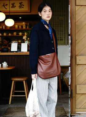 禾二HIR露营户外轻便大容量简约单肩斜挎软皮托特包