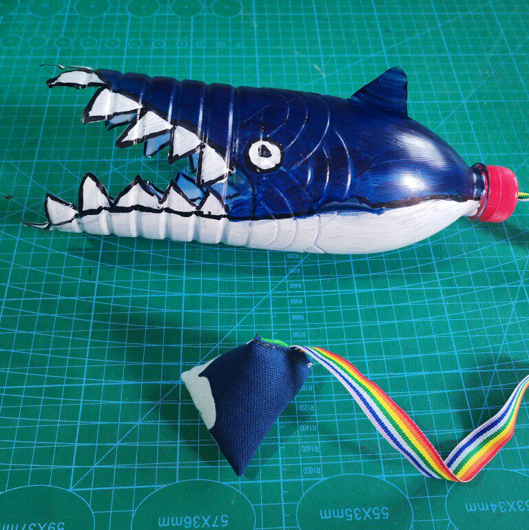 幼儿园手工玩具大鱼吃小鱼抛接球感统游戏道具废物利用手工制作