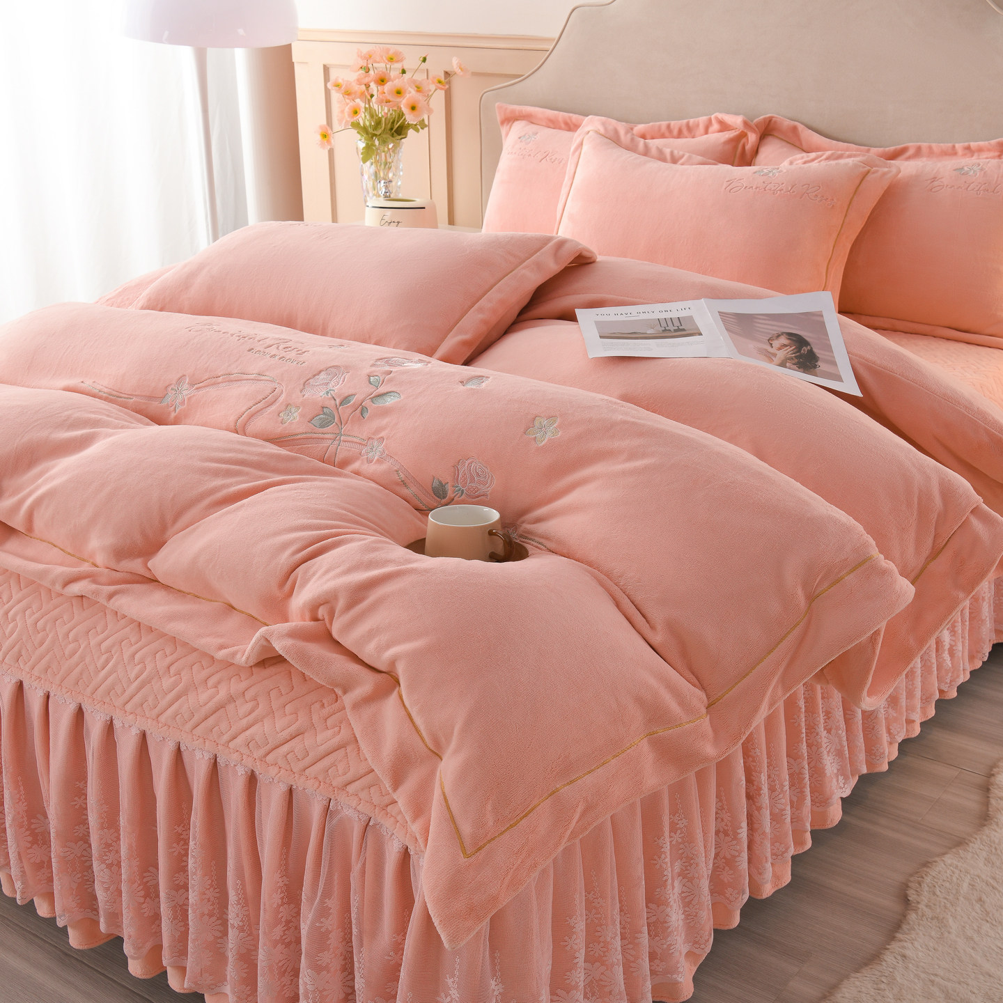 加厚牛奶绒四件套冬季保暖夹棉床盖款纯色绣花被套床品套件防静电