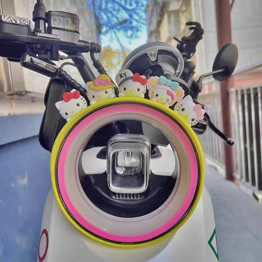HelloKitty汽车装饰摆件女卡通ky猫车载中控台显示屏车内装饰配件图片