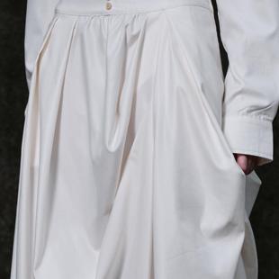 「 凌鸦ILNya 」廊_白 蓓蕾长裙 优雅不规则褶皱松紧腰裙装