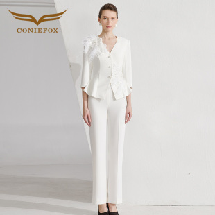 穿搭一整套白色西装 创意狐春装 套装 流行时尚 两件套礼服 女2026新款