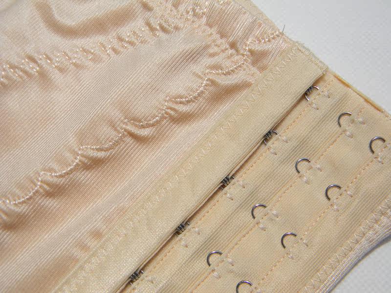 Corset luxueux - Ref 682705 Image 4