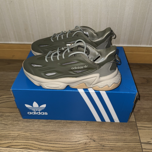 潮包背 现货 Adidas 三叶草男女OZWEEGO运动休闲鞋 IF9366