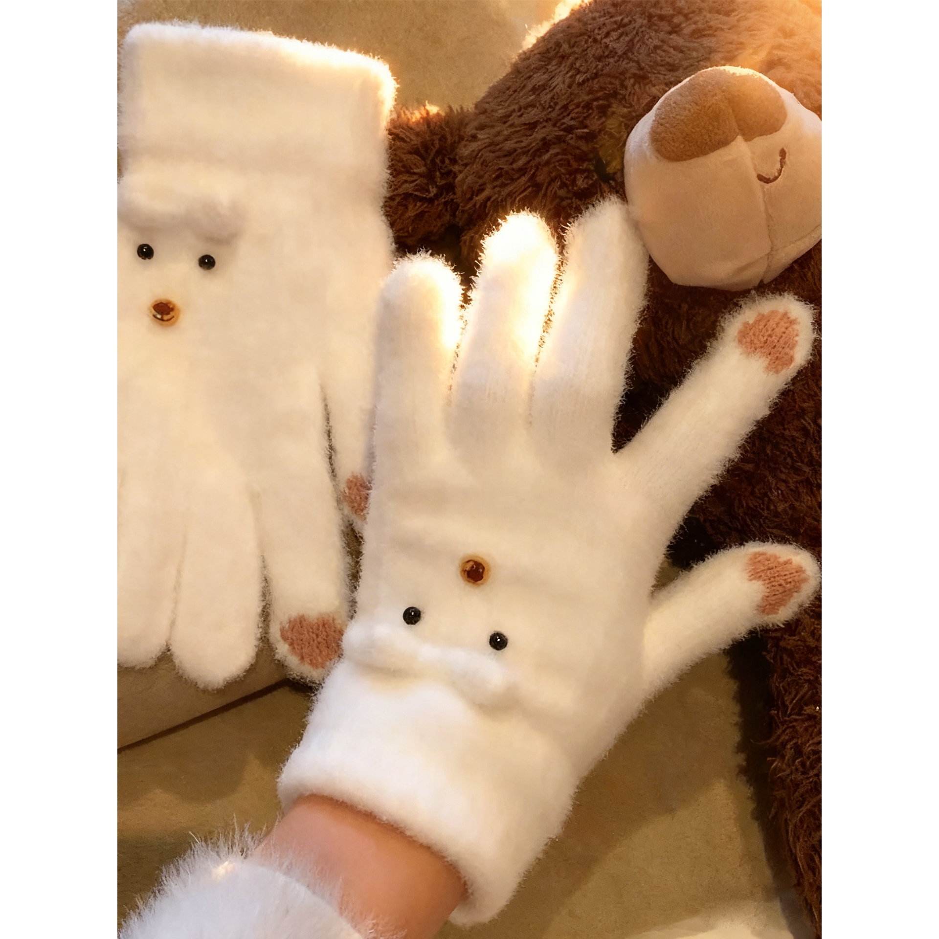 可爱小熊毛绒手套女2025新款冬季加厚保暖五指可触屏学生骑行防寒