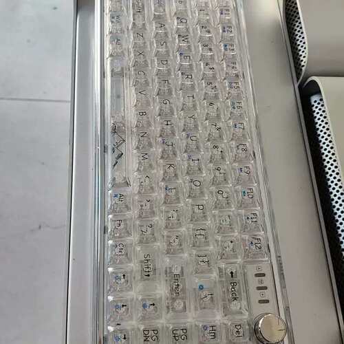 议价前行者V82客制化三模机械键盘，type-c接口 可维修