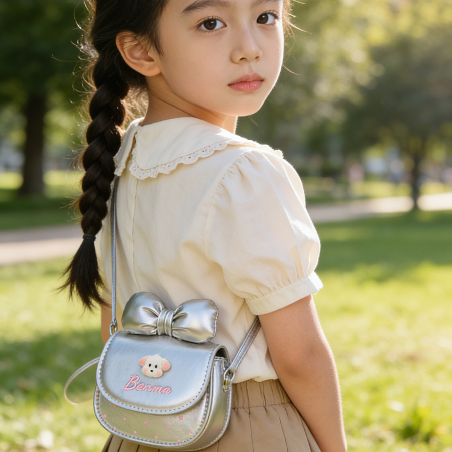 超火洋气女童可爱斜挎包卡通蝴蝶结猫咪小香风精致儿童单肩包女孩