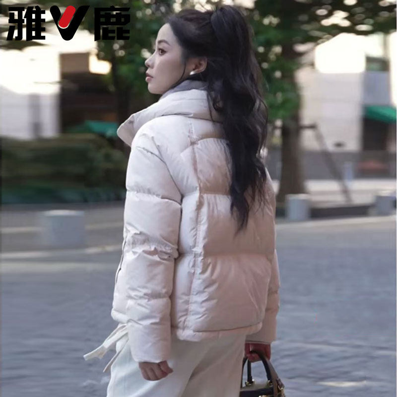 雅鹿羽绒服女款2025冬季洋气短款宽松鸭绒小个子立领防寒加厚外套