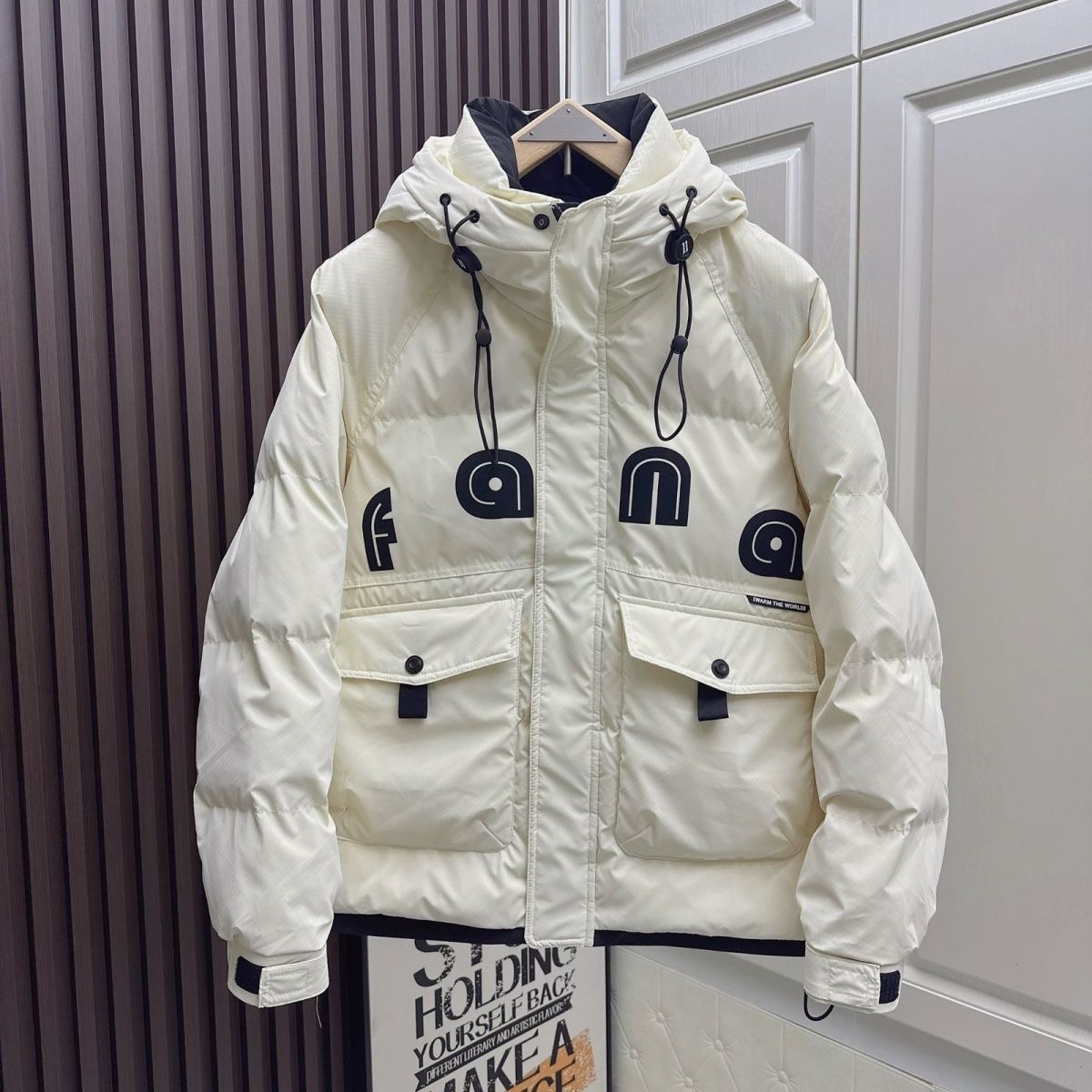 冬季连帽羽绒服休闲时尚加厚白鸭绒外套保暖防风港风情侣款