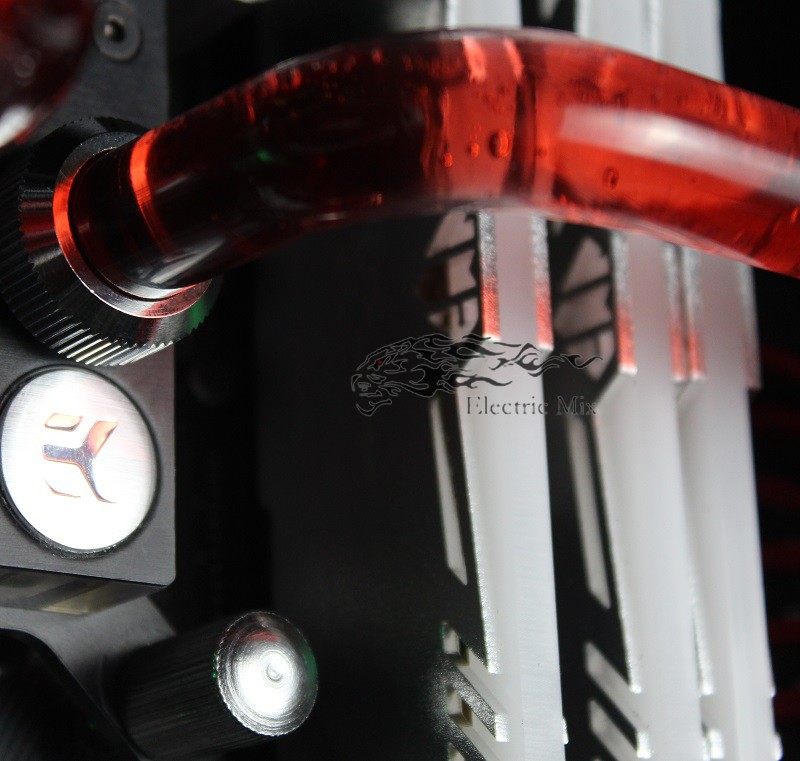 Electronic Mix全新改装rgb幻彩DDR4 2400 4G 8g灯条镁光内存灯条|ruв категории компьютерное оборудование/дисплей/Компьютерная периферия, память - от Buy2taobao.com для оказания профессиональной услуги покупки агента Taobao