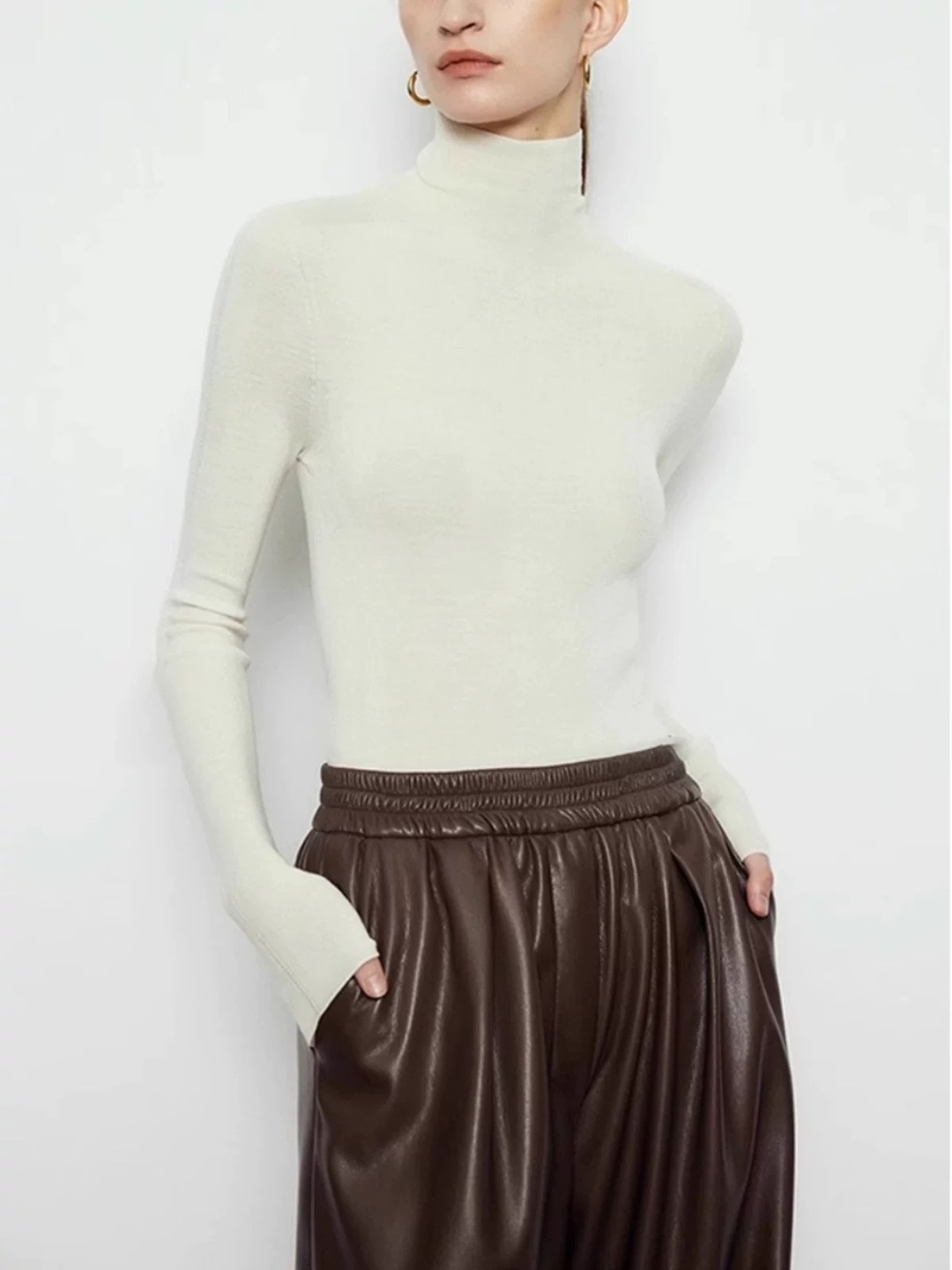 60羊毛无缝半高领打底衫2024秋冬新款简约高级感针织衫