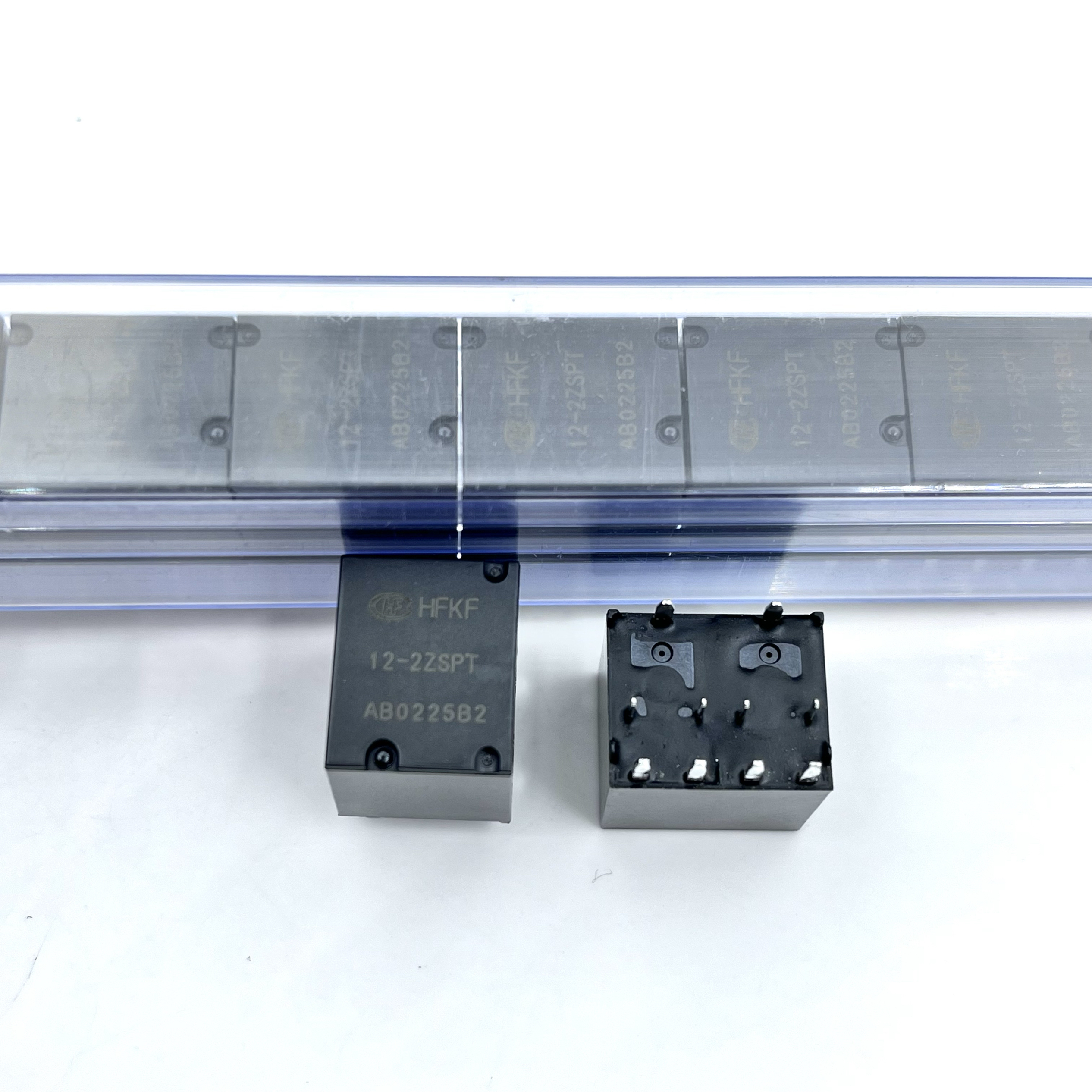 HFKF-12-2ZSPT 宏发汽车继电器 10脚 12VDC 两组转换HFKF