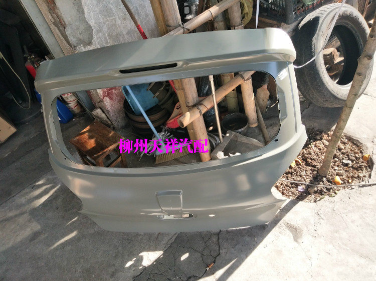 宝骏310尾门空壳宝骏310后门空壳宝骏310后尾门空壳