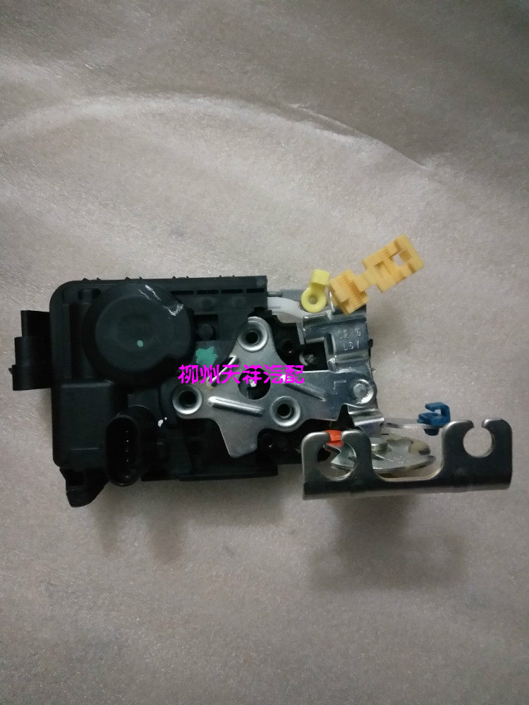 宝骏730/510中控锁/宏光S3前门中控锁体/中门中控锁机构/闭门器