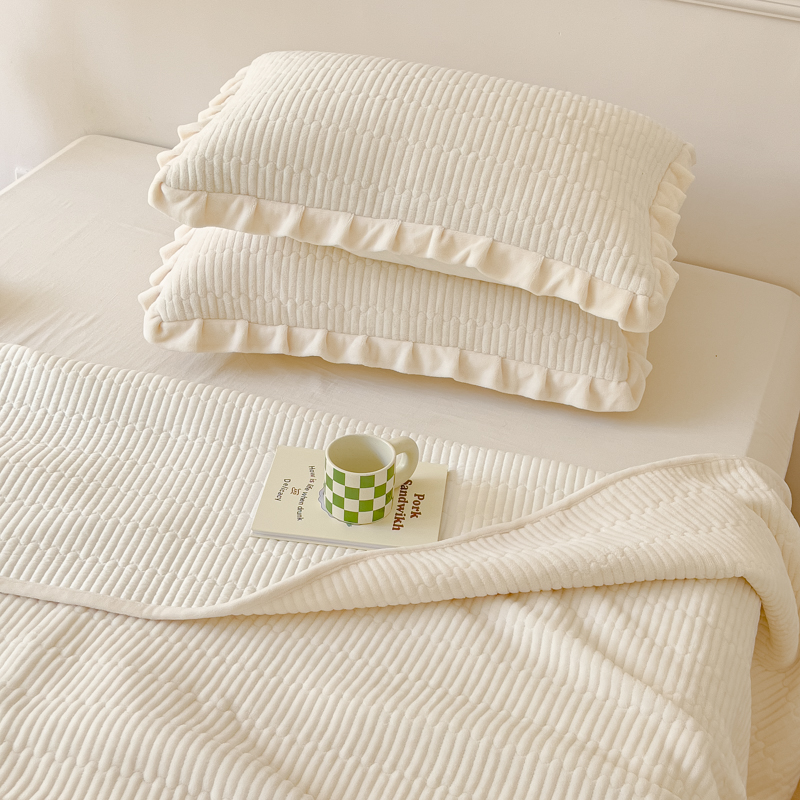 少女心白色荷叶边牛奶绒床盖保暖绗缝夹棉加绒床单三件套防滑炕盖