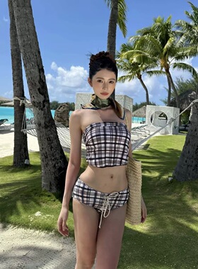 AM 热辣美咖 方圆同款格纹性感抹胸比基尼三件套海边度假风泳衣女