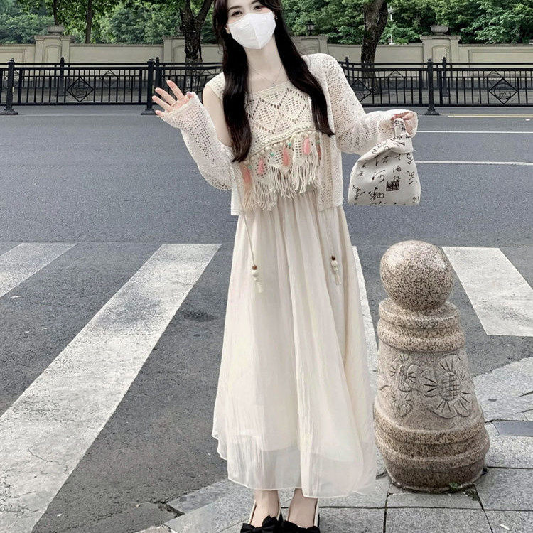 法式镂空流苏波西米亚小吊带套装裙女2025夏季新款收腰显瘦长裙子
