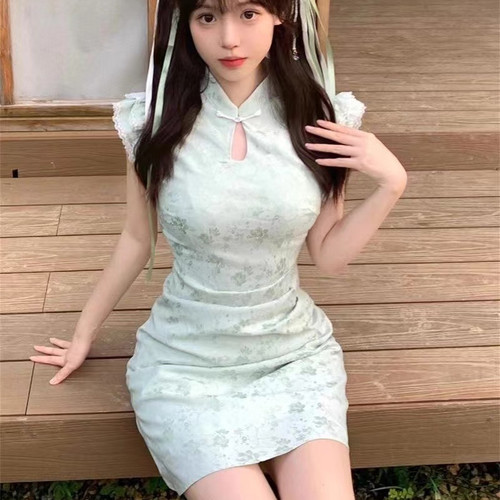 新中式连衣裙子女夏季改良国风旗袍气质高级感收腰小飞袖绿色短裙