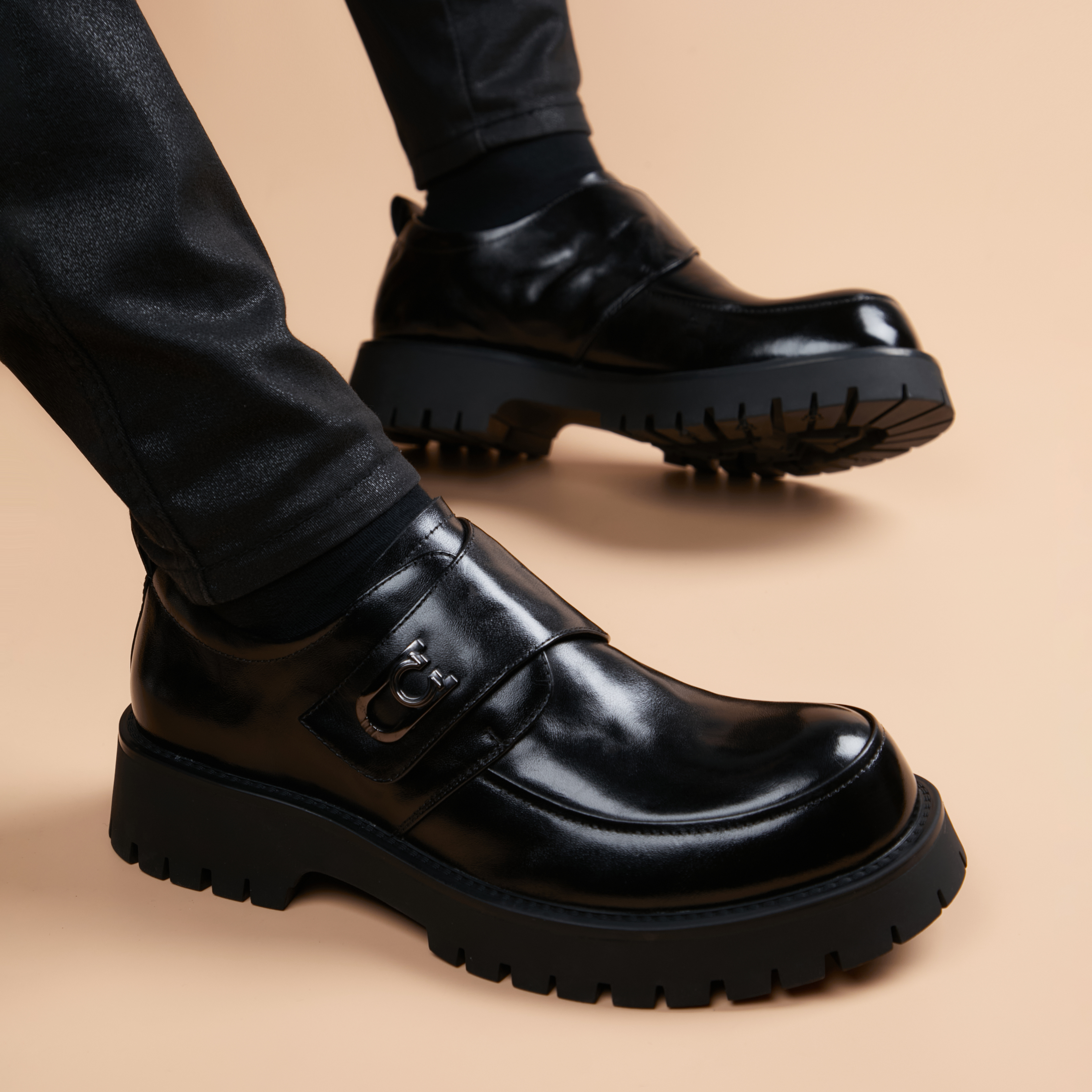 英伦真皮厚底增高男士休闲皮鞋