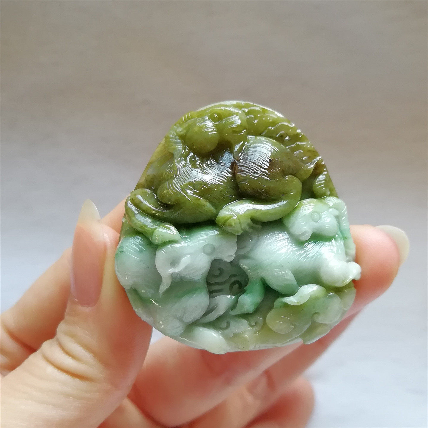 独山玉生肖羊三阳开泰吊坠