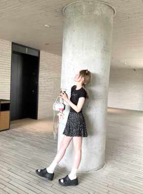 孔真真娜碎花油画黑色短裙夏日女式圆点饼裙小短裙