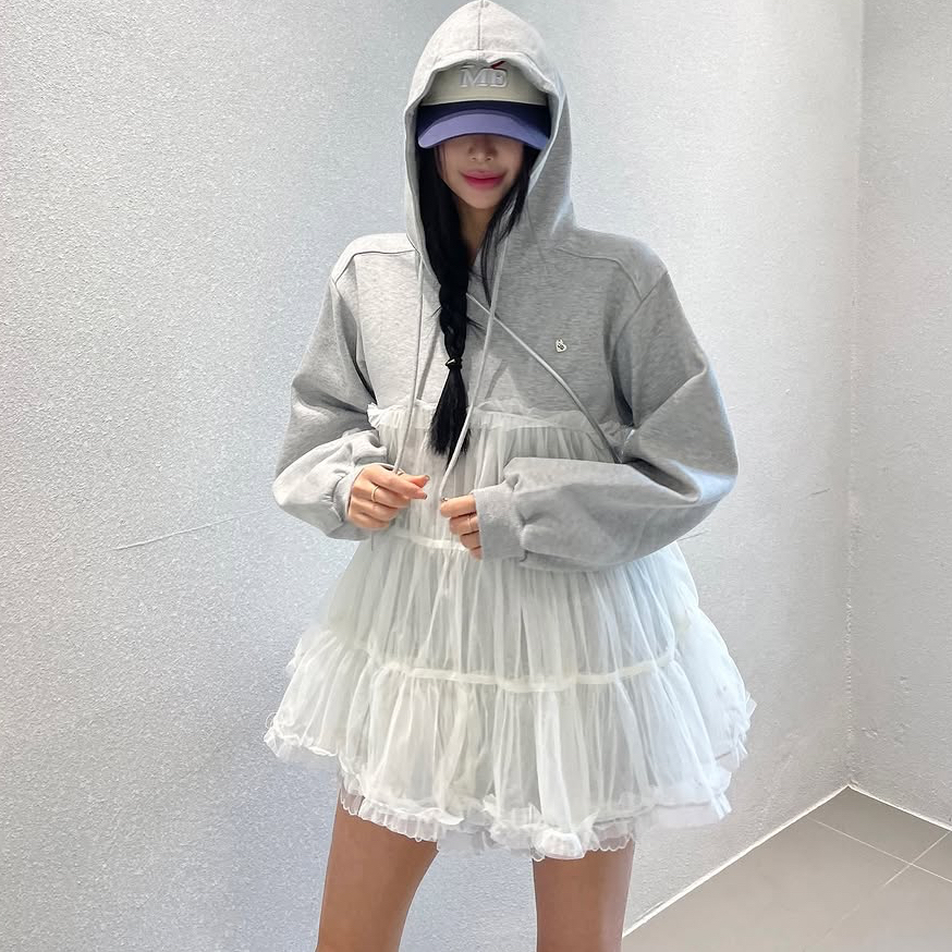 MICOCO！韩国ins博主连帽网纱蛋糕中长卫衣+花边拼接卫衣短裤套装