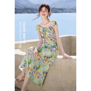 沫晗依美艺术抽象花卉晕染印花连衣裙2025夏季新款碎花裙丁达尔裙