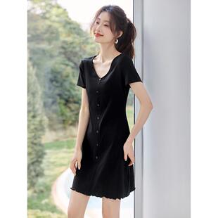 沫晗依美休闲V领连衣裙2026夏季新款气质收腰木耳边下摆连衣裙女