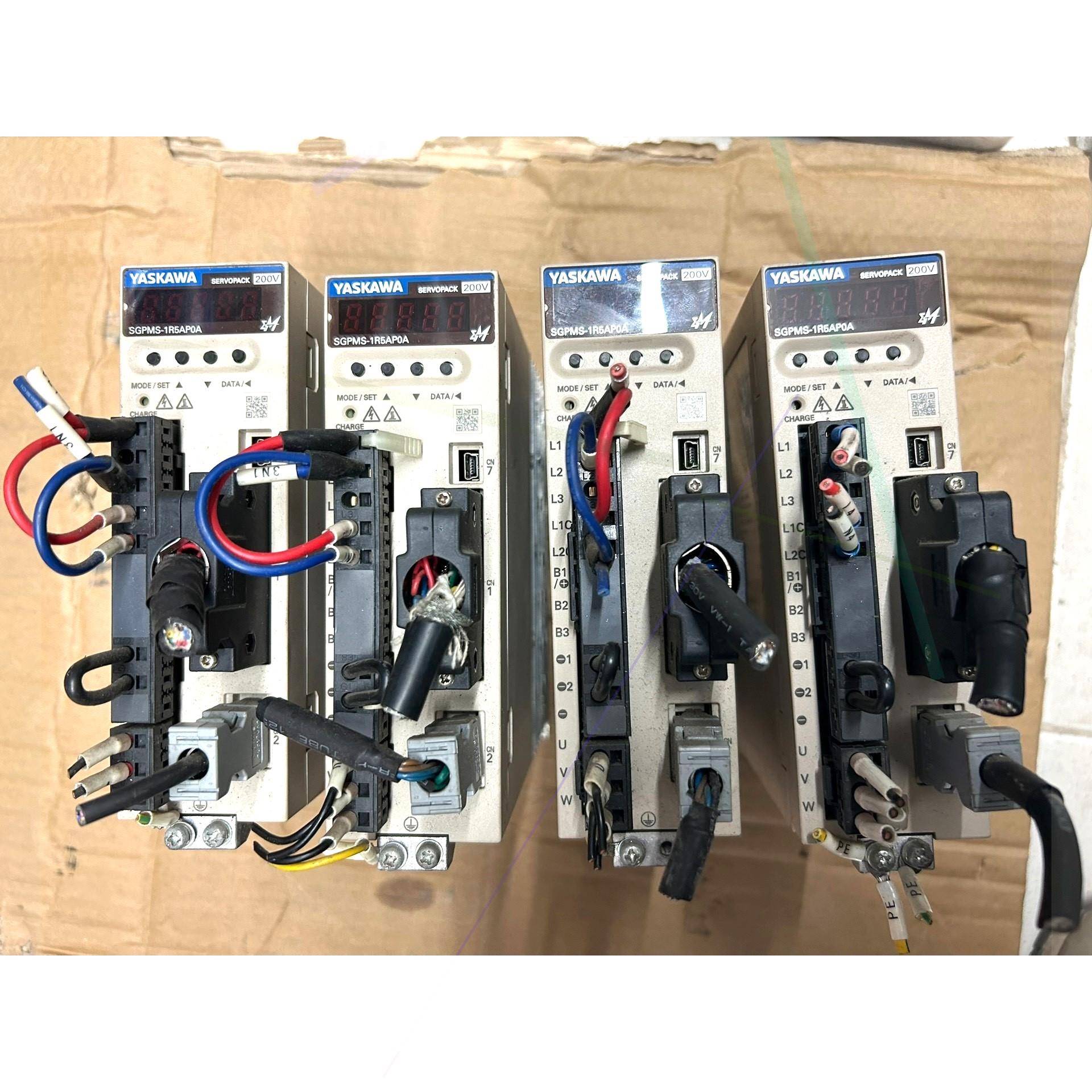 议价安川驱动器SGPMS-1R5AP0A 实物拍摄 成色如图非常