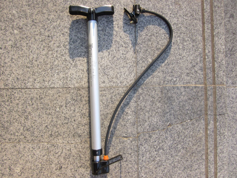 Pompe à vélo - Ref 2390843 Image 1