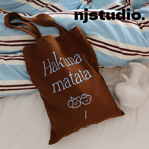 简约上课单肩帆布包字母印花大容量布包白领ins风遛弯补习袋装书