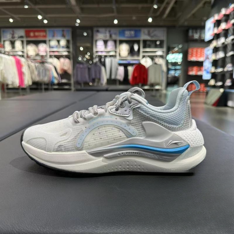 李宁运动生活系列女子经典缓震透气耐磨防滑运动休闲鞋 AGLU176