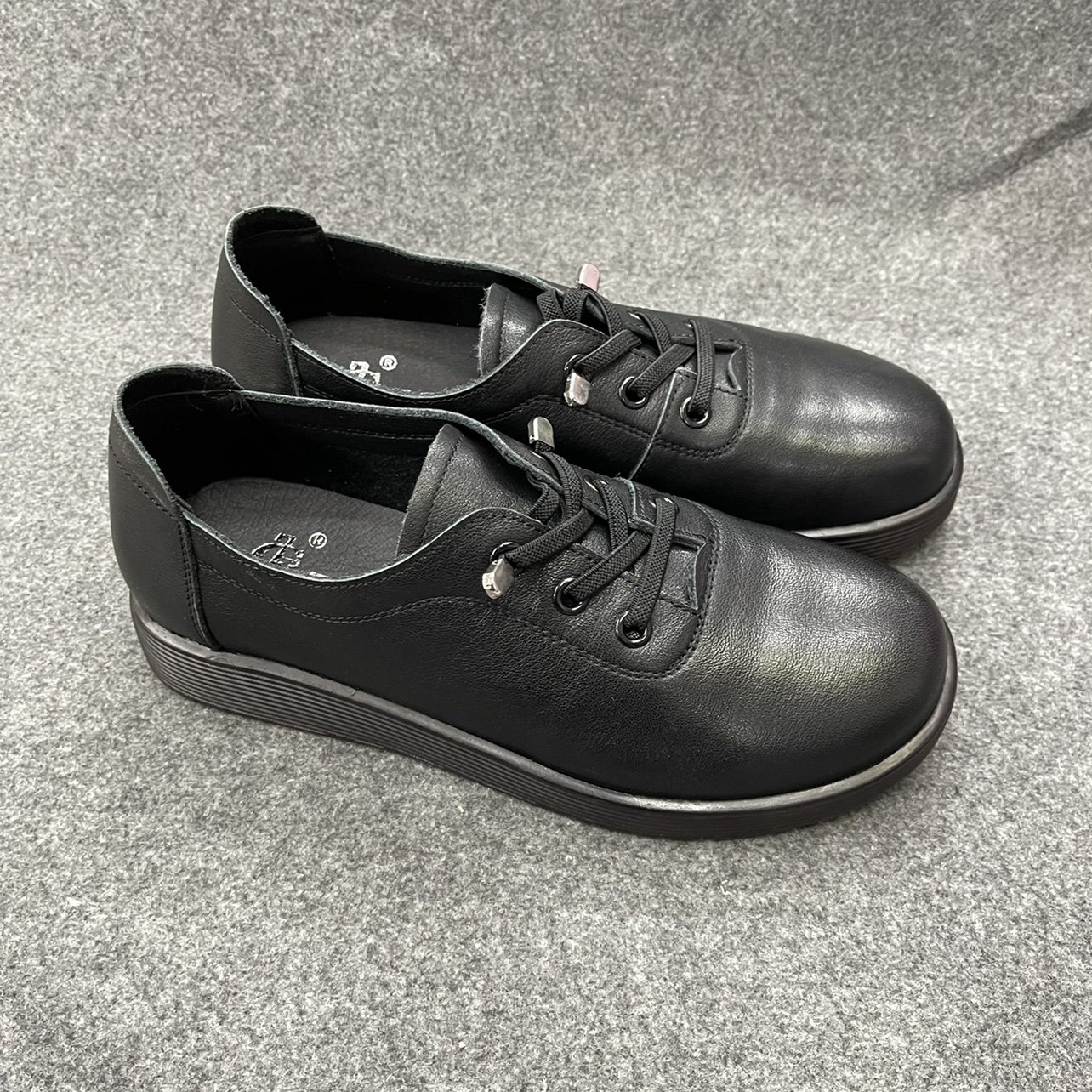 真皮软底妈妈鞋女鞋春秋新款中年单鞋平底休闲皮鞋舒适软底女单鞋,女鞋,深口单鞋,淘宝优惠券,粉丝福利购,淘宝优惠卷