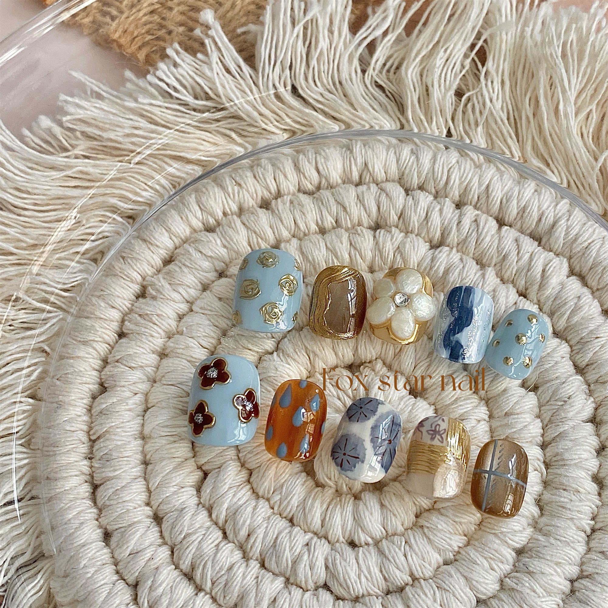 原创蓝色胶片短款显白设计油画风手绘氛围美甲小众手工定制穿戴甲,彩妆/香水/美妆工具,穿戴甲/甲片,淘宝优惠券,粉丝福利购,淘宝优惠卷